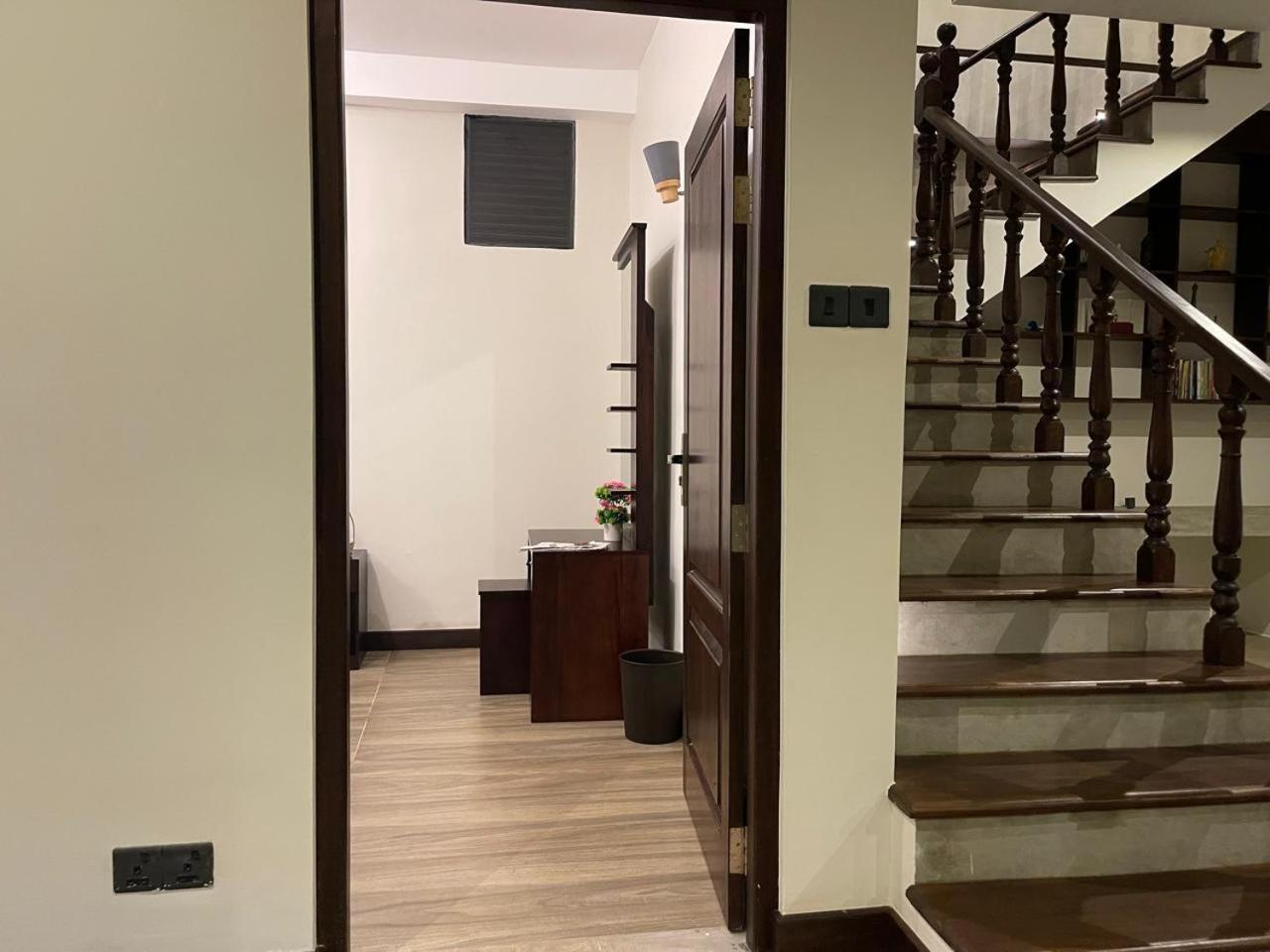Lush Breeze Hotel Канди Екстериор снимка